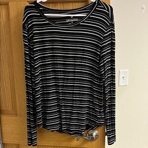American Eagle Outfitters Classic Black and White Long Sleeve Tee